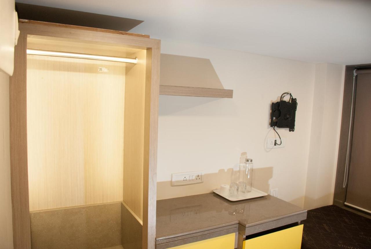 City Hotel Bombaj Zewnętrze zdjęcie